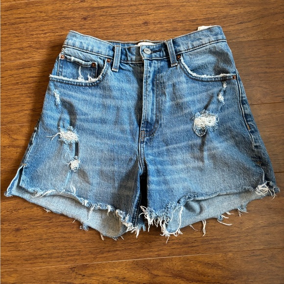 Abercrombie Curve Love High Rise 4” Shorts - Picture 1 of 3